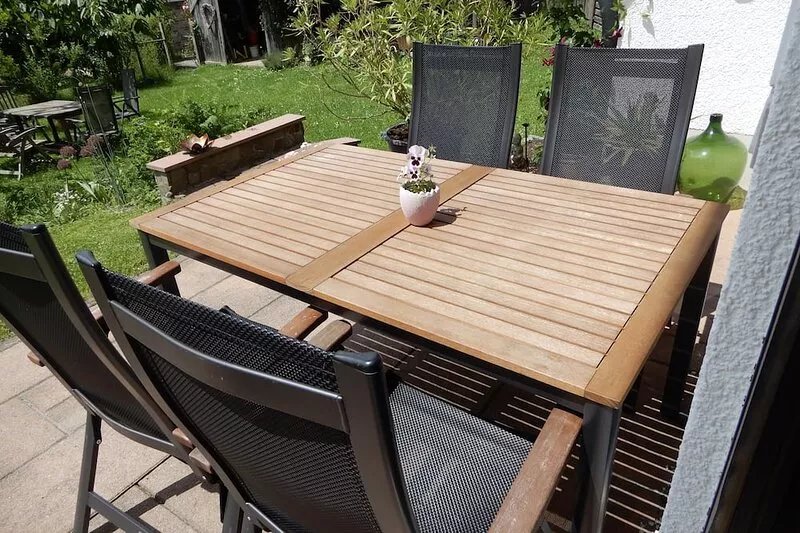 70sqm apartment with a large terrace, swimming areas and plenty of nature to
