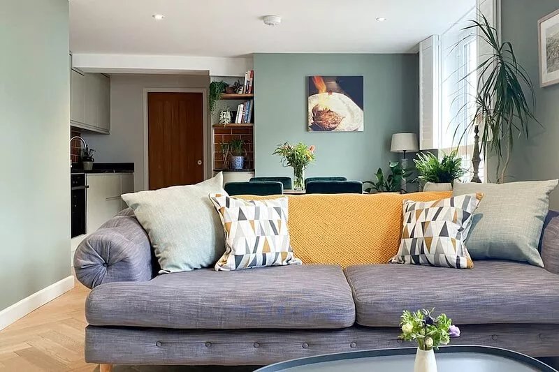 The Old Stables - Luxury Dartmouth town centre apartment w/ parking permit