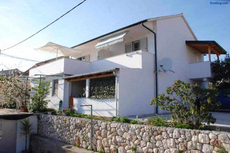 Apartments and rooms with parking space Hvar - 13161
