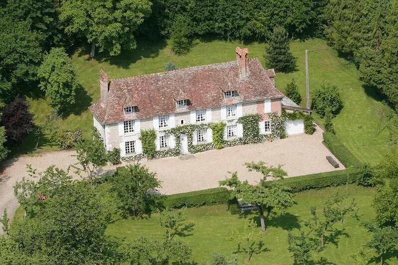 Small 18th century manor, close to Deauville