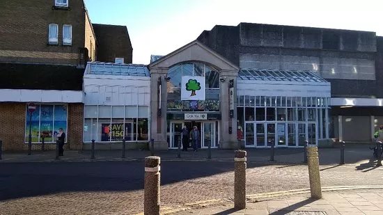 Oak Mall Shopping Centre