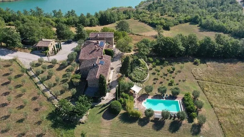 Stunning, historic 18c Farmhouse - with Private Pool (sleeps 12-13)