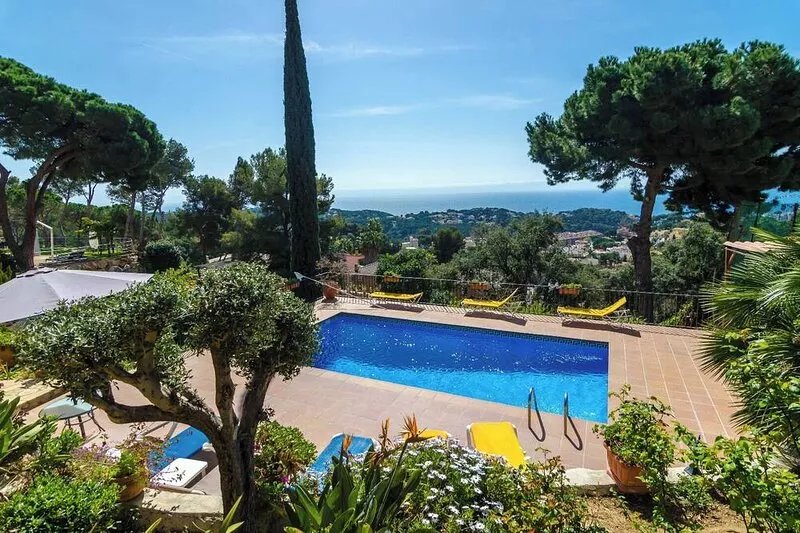 Club Villamar - Spacious, authentic Spanish villa for 8 persons with plenty of