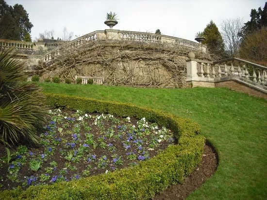 Dunorlan Park