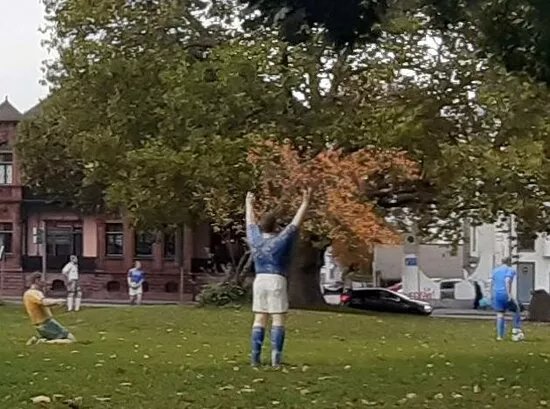 Skulpturen Installation - “Fussball ohne Grenzen”