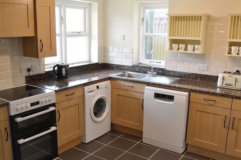 4 bedroom accommodation in Sea Palling, near Stalham