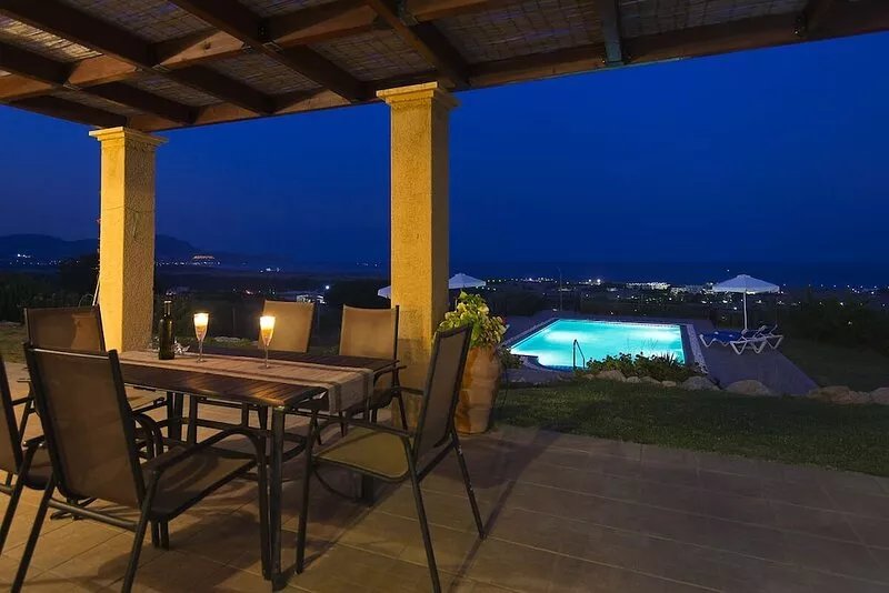 Villa Alexi near Lindos - Wi-Fi, private pool & sea view!r