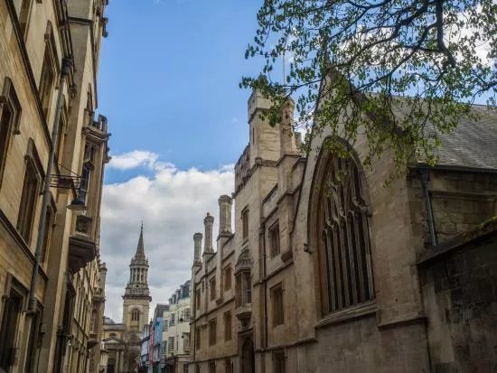Guided Walking Tours of Oxford