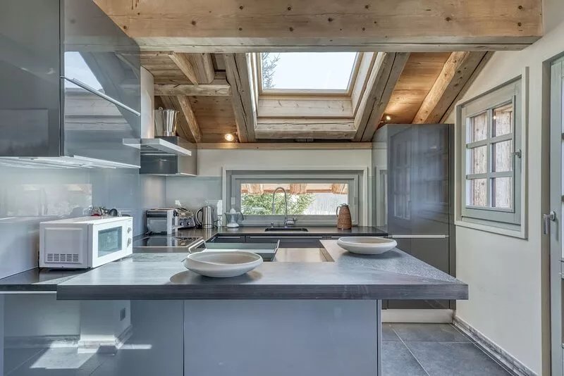 RAVISSANT CHALET WITH SUPERB VIEWS ON THE MOUNTAINS - COTE 2000 Sector