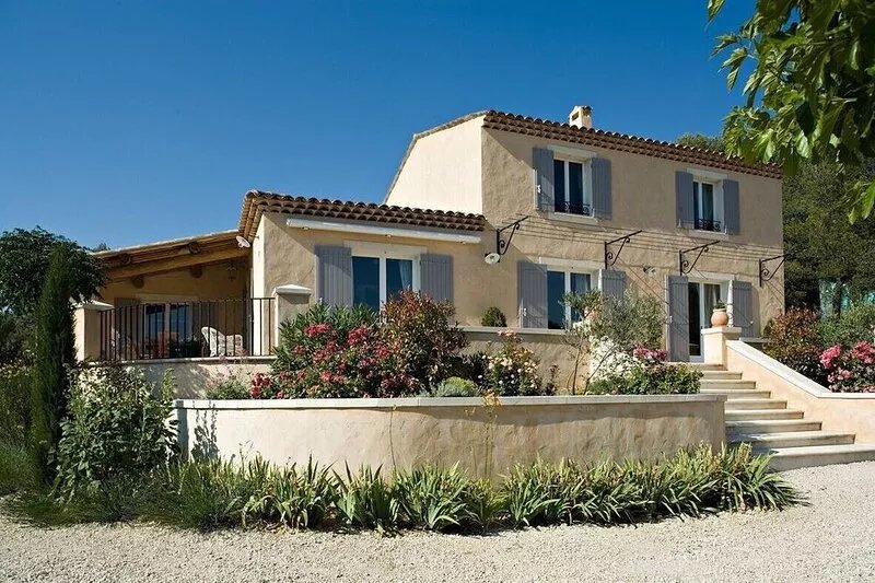 Provencal house, quality abode.