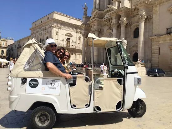Lucia Majorca - Guida Turistica di Siracusa