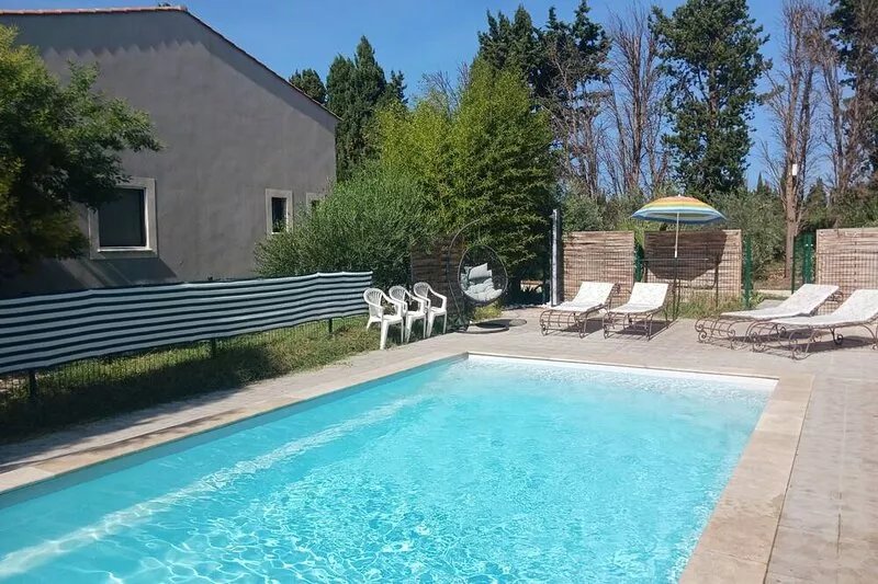 INDEPENDENT VILLA with SWIMMING POOL in organic farmland