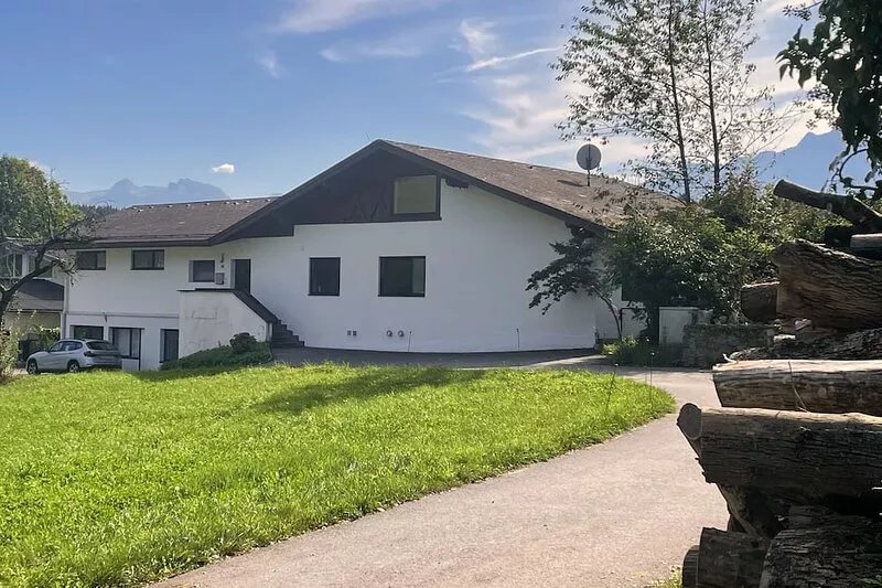 Contemporary Country House, Fantastic Alpine Views, near Salzburg