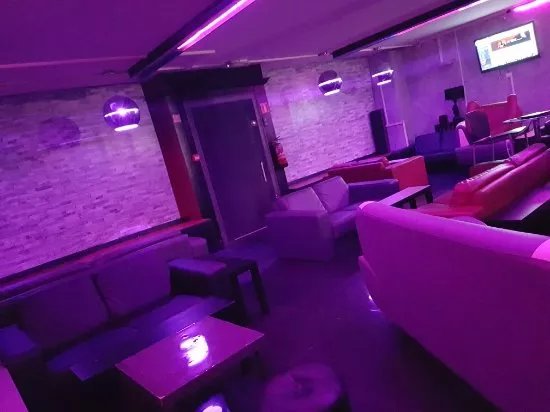 L'Experience Bar