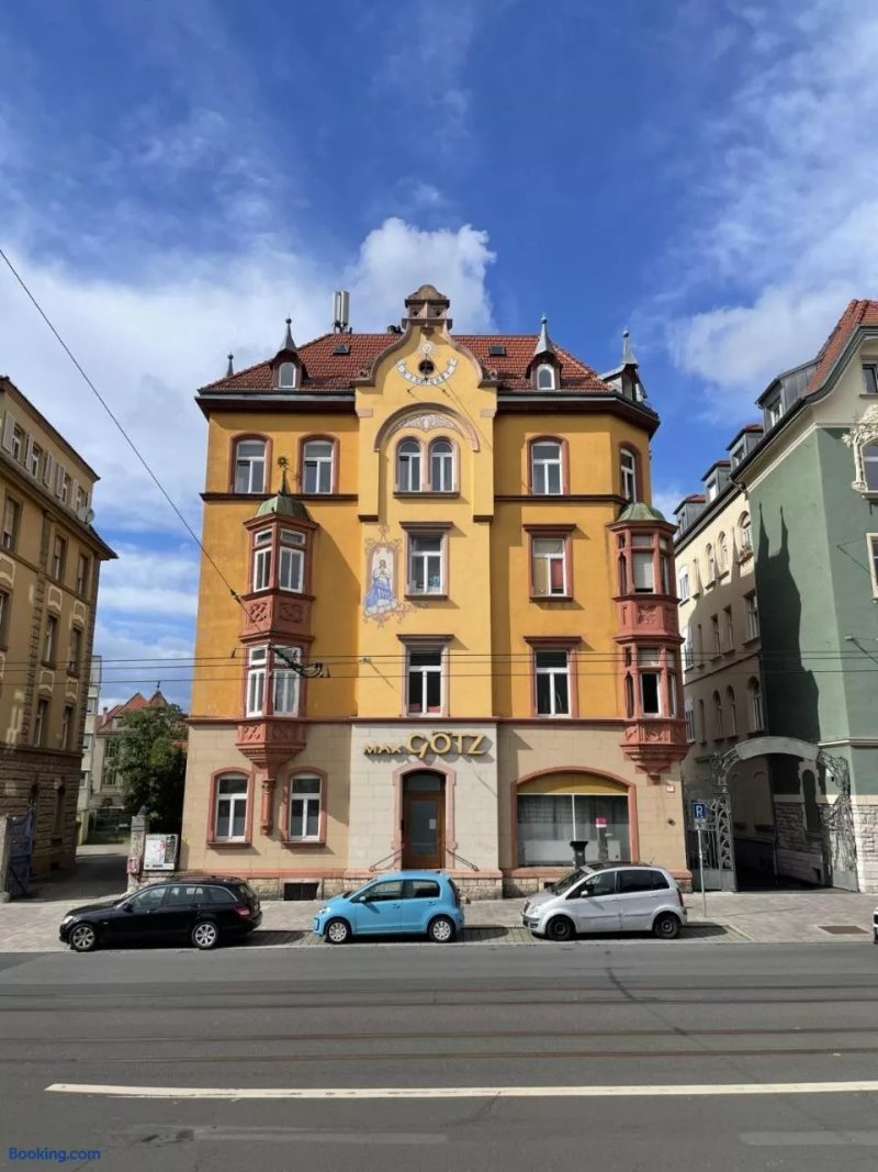 Geraumiger Altbau Fur Grosse Gruppen