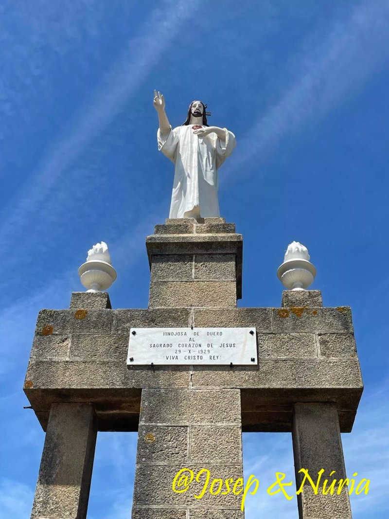 Monumento Al Sagrado Corazon