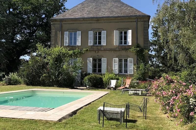Charming house in Southern Burgundy, countryside, swimming pool