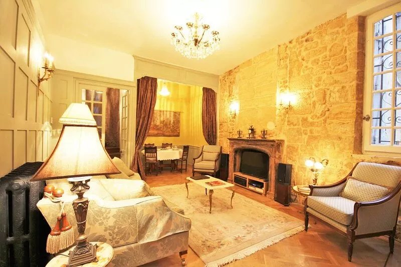 CHARM AND ABUNDANCE OF SERENITY IN THE HEART OF THE MEDIEVAL CITY OF SARLAT