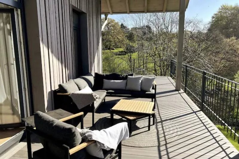 Stunning 160m2 Vacation Rental with Unrestricted Forest Views