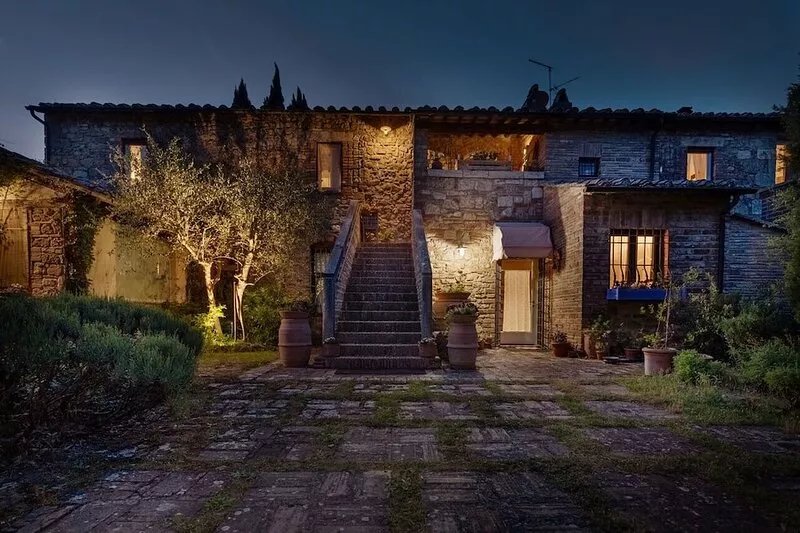 Luxury Tuscan Villa in Val d'Orcia, close to Montepulciano, Pienza, and Pools!