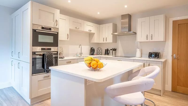 Poplar House - sleeps 8 guests  in 4 bedrooms