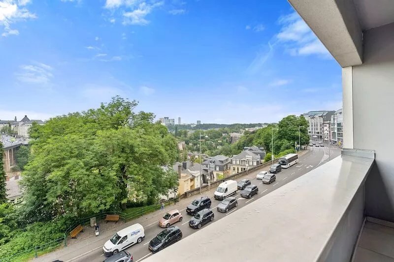 Bright 2-Bed Apartment in Central Gare