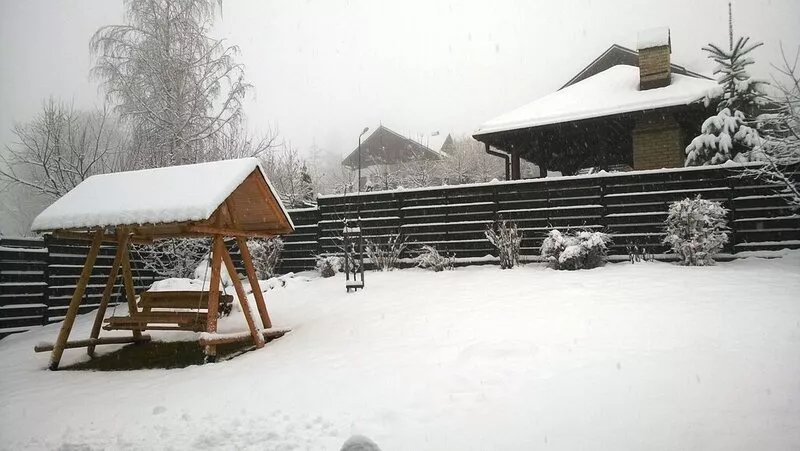 Charming Chalet, Residential Neighborhood, In Bran, The City Of Dracula's Castle