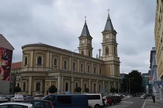 Kostel Panny Marie Kralovny