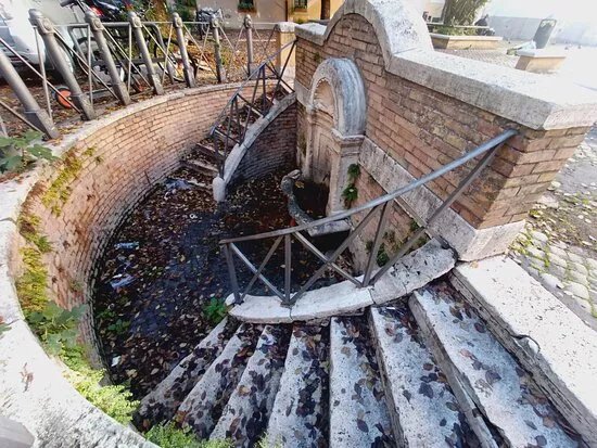 Fontana Dell'acqua Angelica