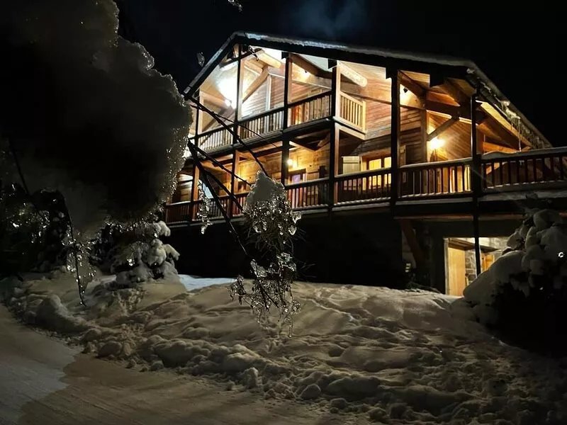 CHALET NEAR MORZINE AVORIAZ TO RENT BEAUTIFUL HEAVY LARGE CAPACITY SPA SAUNA