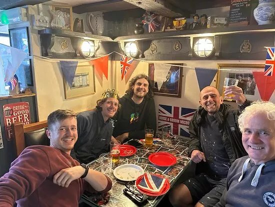 Horse & Groom Chobham