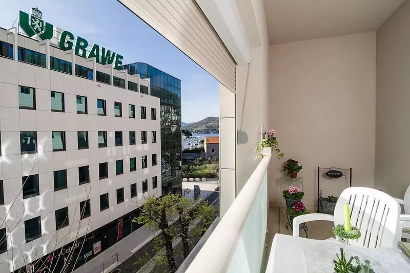 Apartment Atlant - One Bedroom Apartment with Balcony and Side Sea View