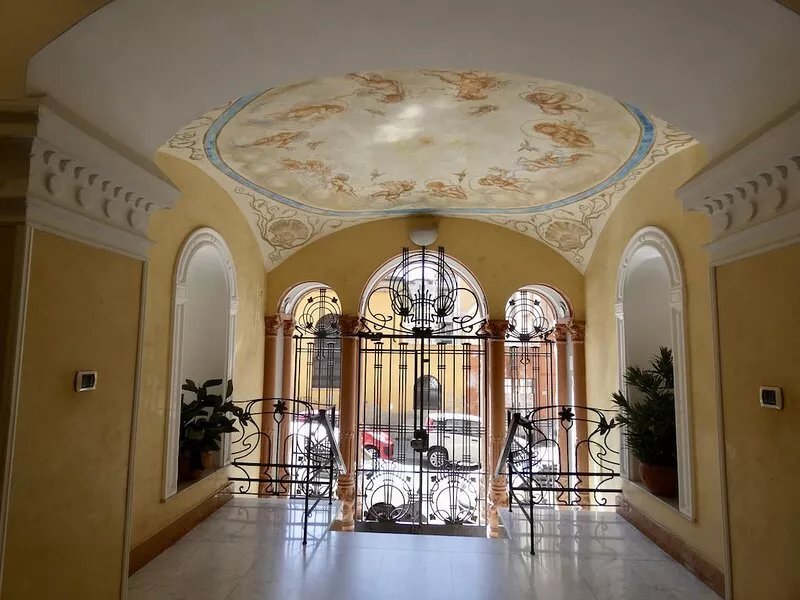 House Ilda city center 5 minutes from the station and 10 minutes ferries 5 TERRE
