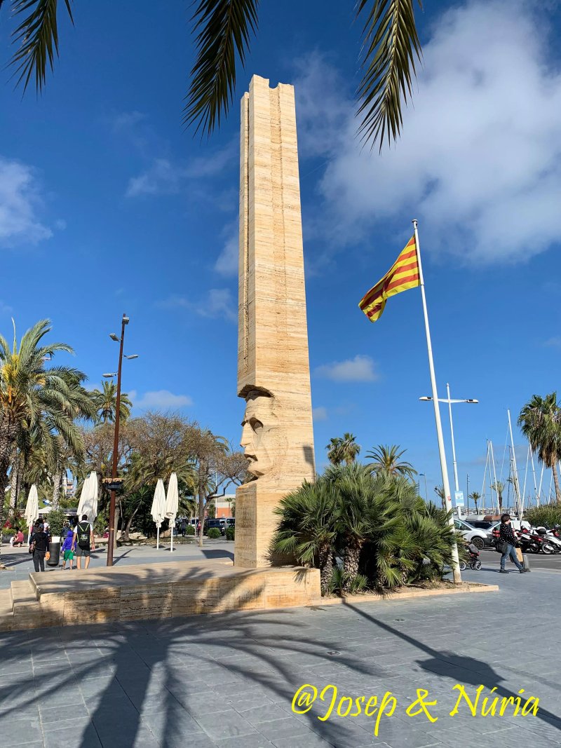 Monument a Francesc Macia