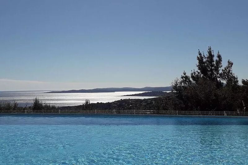 T3 with magnificent golf view of St Tropez