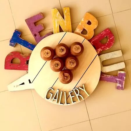 Galeria Art En Brut Gallery