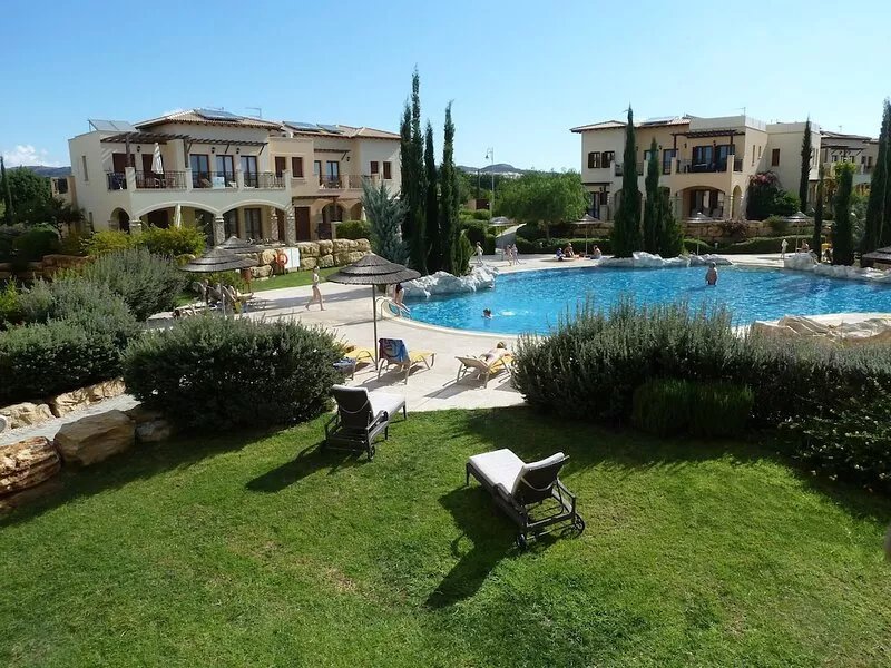 1 Bed luxury poolside apartment at award winning Aphrodite Hills Resort Kouklia