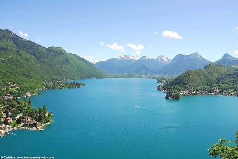 Independent chalet 3 *, near the resorts of Aravis and Lake Annecy