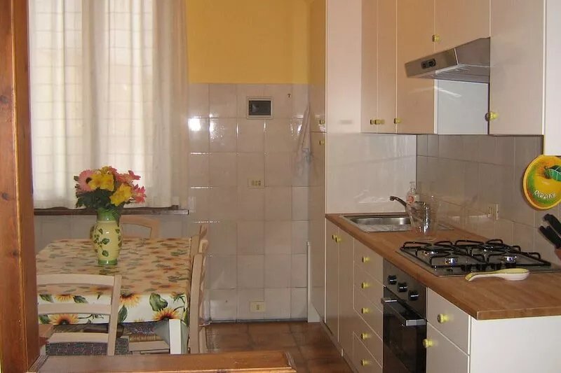 Piacenza: Three rooms in close proximity to the historical