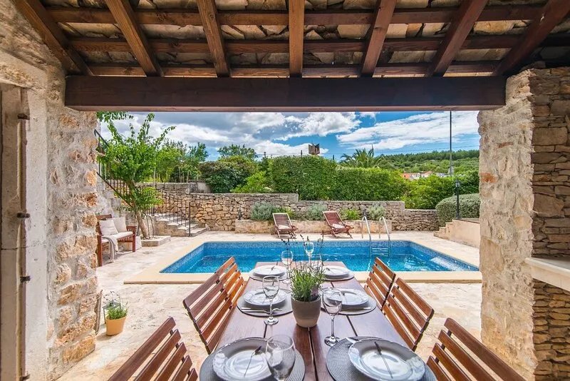 19th century Dalmatian villa with swimmingpool, luxury&peaceful, close to beach