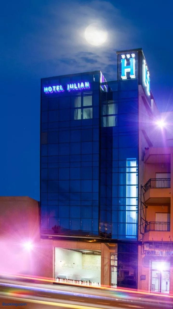 Hotel Julian