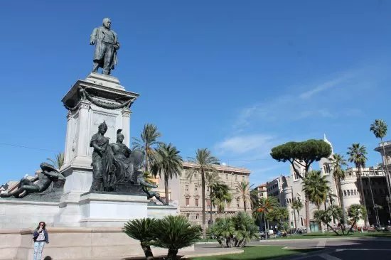 Piazza Cavour