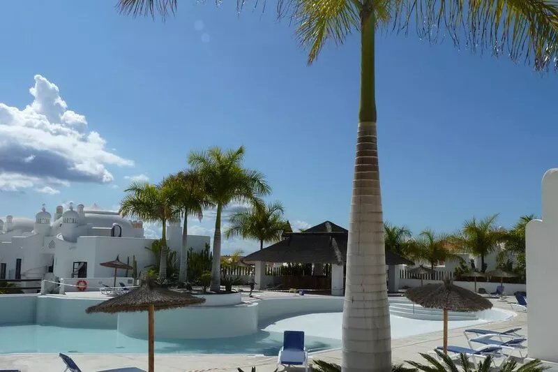 Incredible villa in urbanization with heated pool