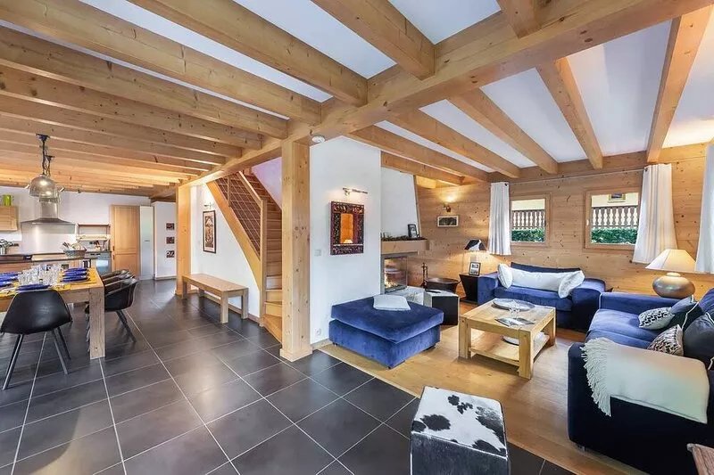 Chalet 10 pers - large spaces, fireplace, quiet location
