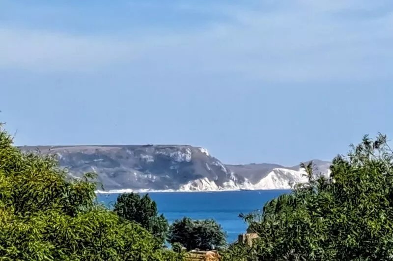 Gorgeous new modern appt, quiet, only an 8 min walk to Weymouth's lively resort.