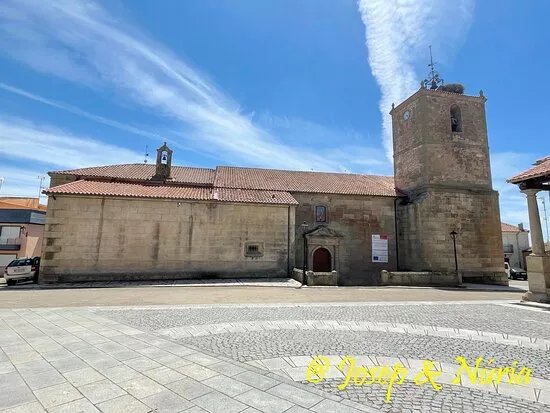 Iglesia Parroquial De Santiago Apostol