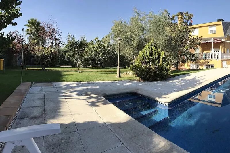 Beautiful New Apartment Full Equipe