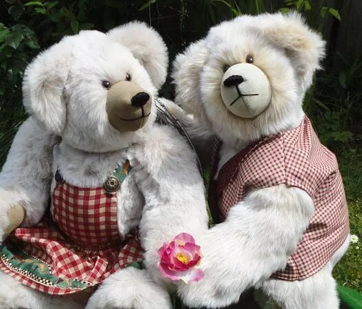 Emerald Bears