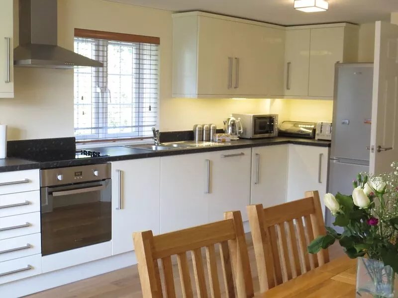 Oxford Apartments 2 - Modern, beautiful Apartment fully furnished with parking