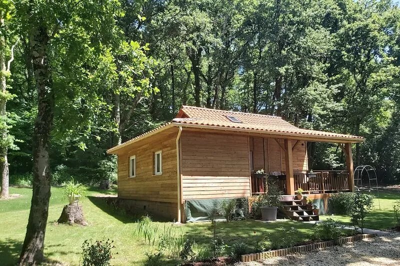 Le gîte du Pic-vert in the woods of Périgord Pourpre